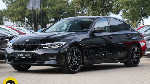 BMW 330 2019