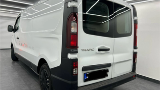 Zamknięte pudełko Renault Trafic 2018