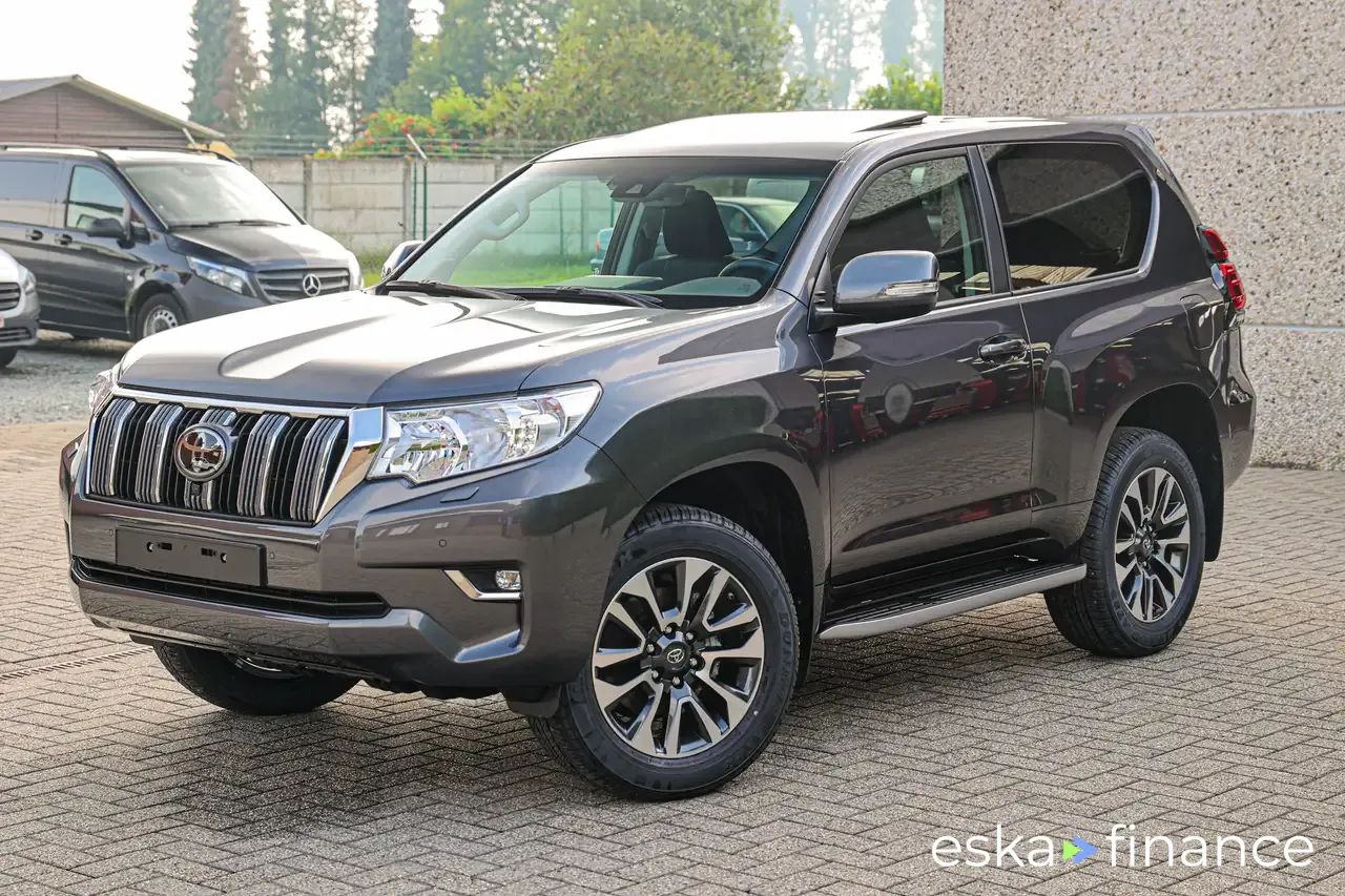 Leasing SUV Toyota Land Cruiser 2024