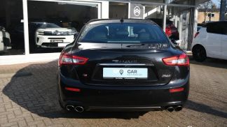 Lízing Sedan Maserati Ghibli 2016