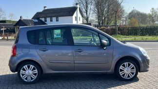 Lízing Hatchback Renault Grand Modus 2011