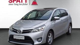 Lízing Hatchback Toyota Verso 2014