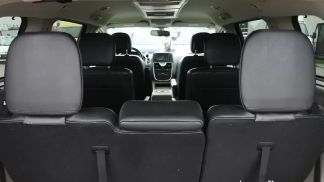 Lízing Hatchback Lancia Voyager 2012