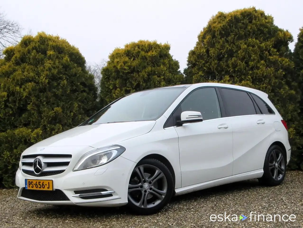 Leasing Hatchback MERCEDES B 200 2014