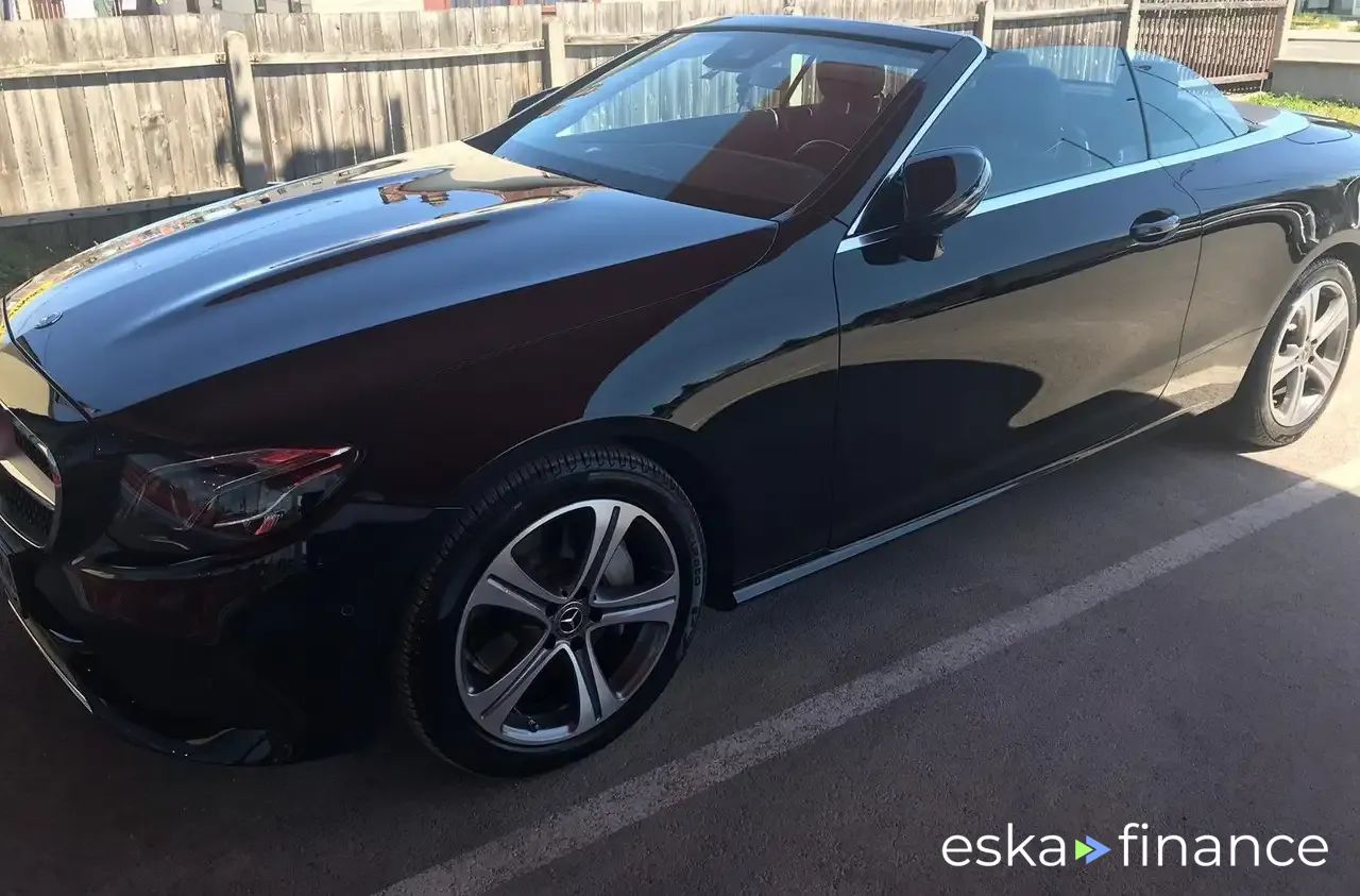 Lízing Kabriolet MERCEDES E 300 2018