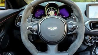 Leasing Convertible Aston Martin V8 2022