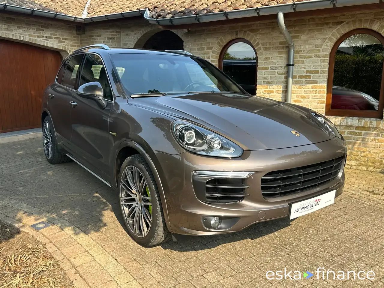 Finansowanie SUV Porsche Cayenne 2015