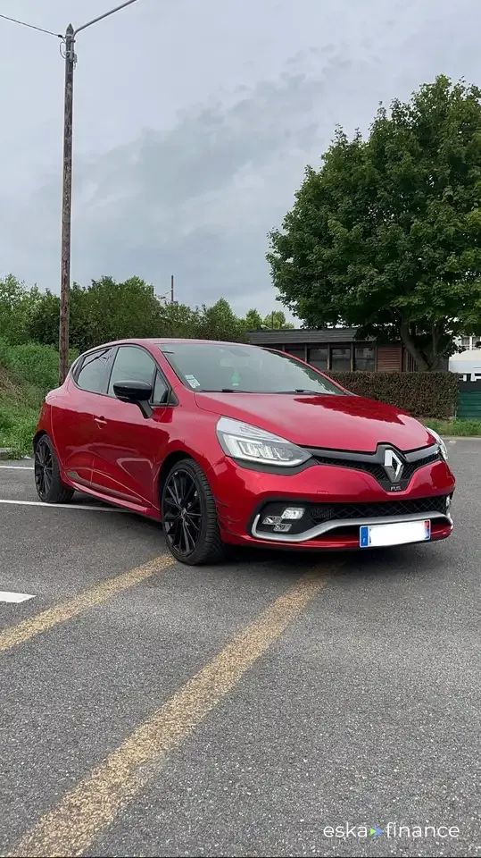 Sedan Renault Clio 2016