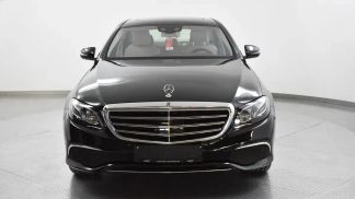 Lízing Sedan MERCEDES E 220 2020