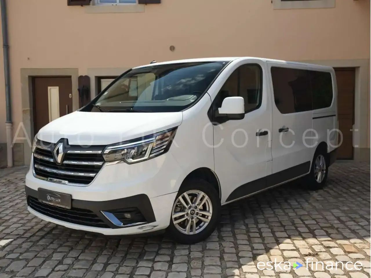Lízing Hatchback Renault Trafic 2022