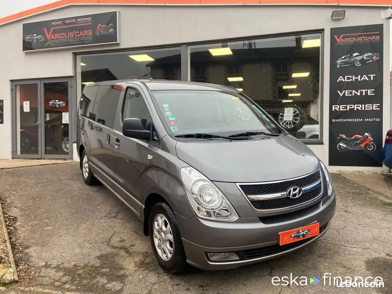 Lízing Hatchback Hyundai H-1 2011