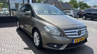 Lízing Hatchback MERCEDES B 180 2012