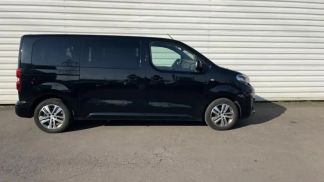 Lízing Hatchback Peugeot Traveller 2021