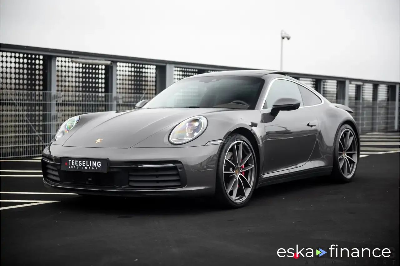 Lízing Kupé Porsche 992 2019
