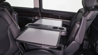 Lízing Hatchback MERCEDES V 300 2021
