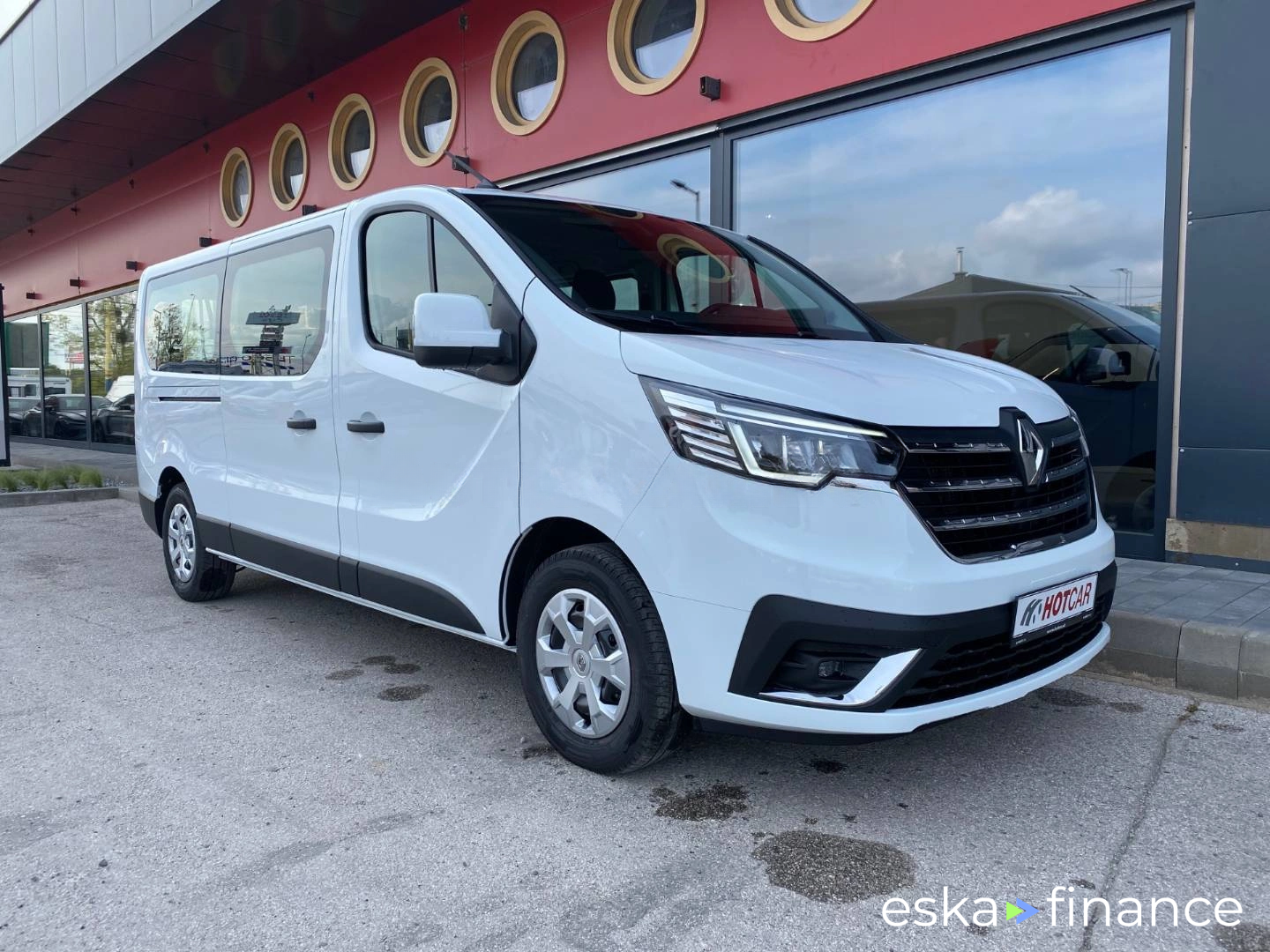 Finansowanie Van Renault Trafic 2022