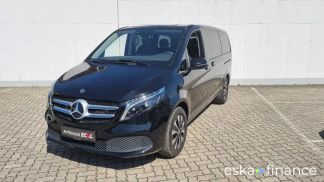 Leasing Hatchback MERCEDES V 220 2023
