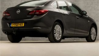 Lízing Sedan Opel Astra 2014