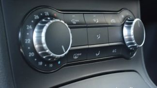 Financování Hatchback MERCEDES B 180 2014
