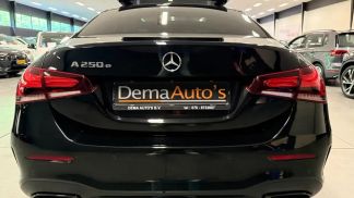 Lízing Sedan MERCEDES A 250 2021
