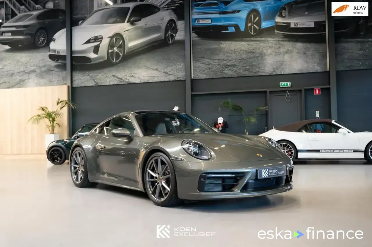 Lízing Kupé Porsche 992 2020
