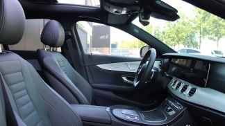 Lízing Sedan MERCEDES E 300 2023