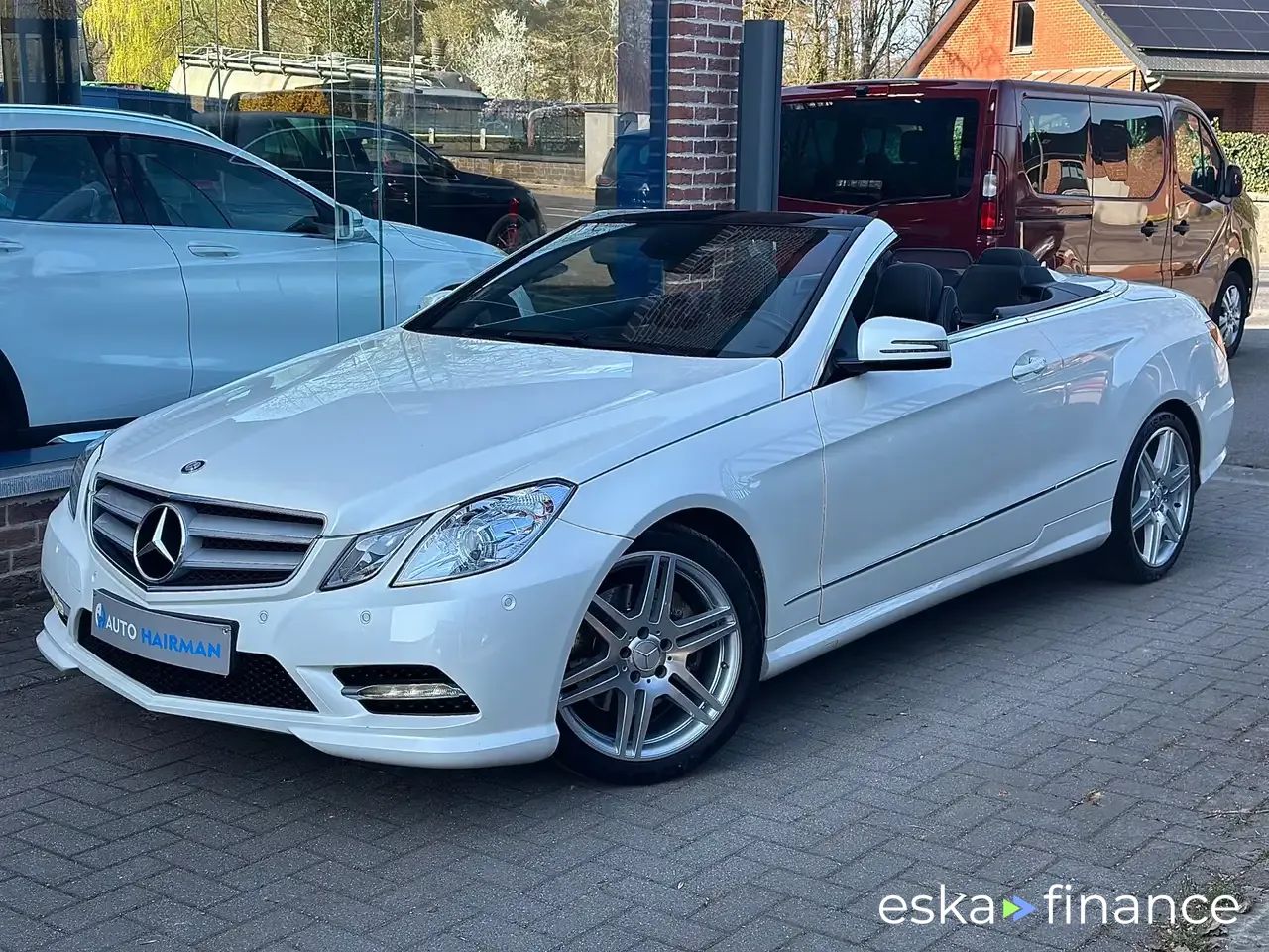 Lízing Kabriolet MERCEDES E 200 2013