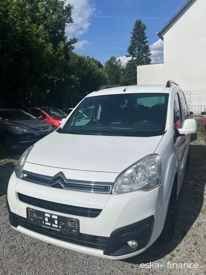 Lízing Hatchback Citroën Berlingo 2017