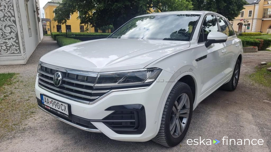 SUV Volkswagen Touareg 2020