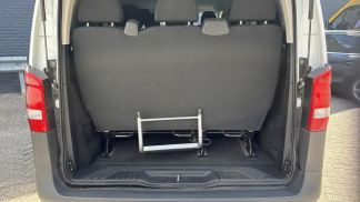 Lízing Hatchback MERCEDES VITO 2016