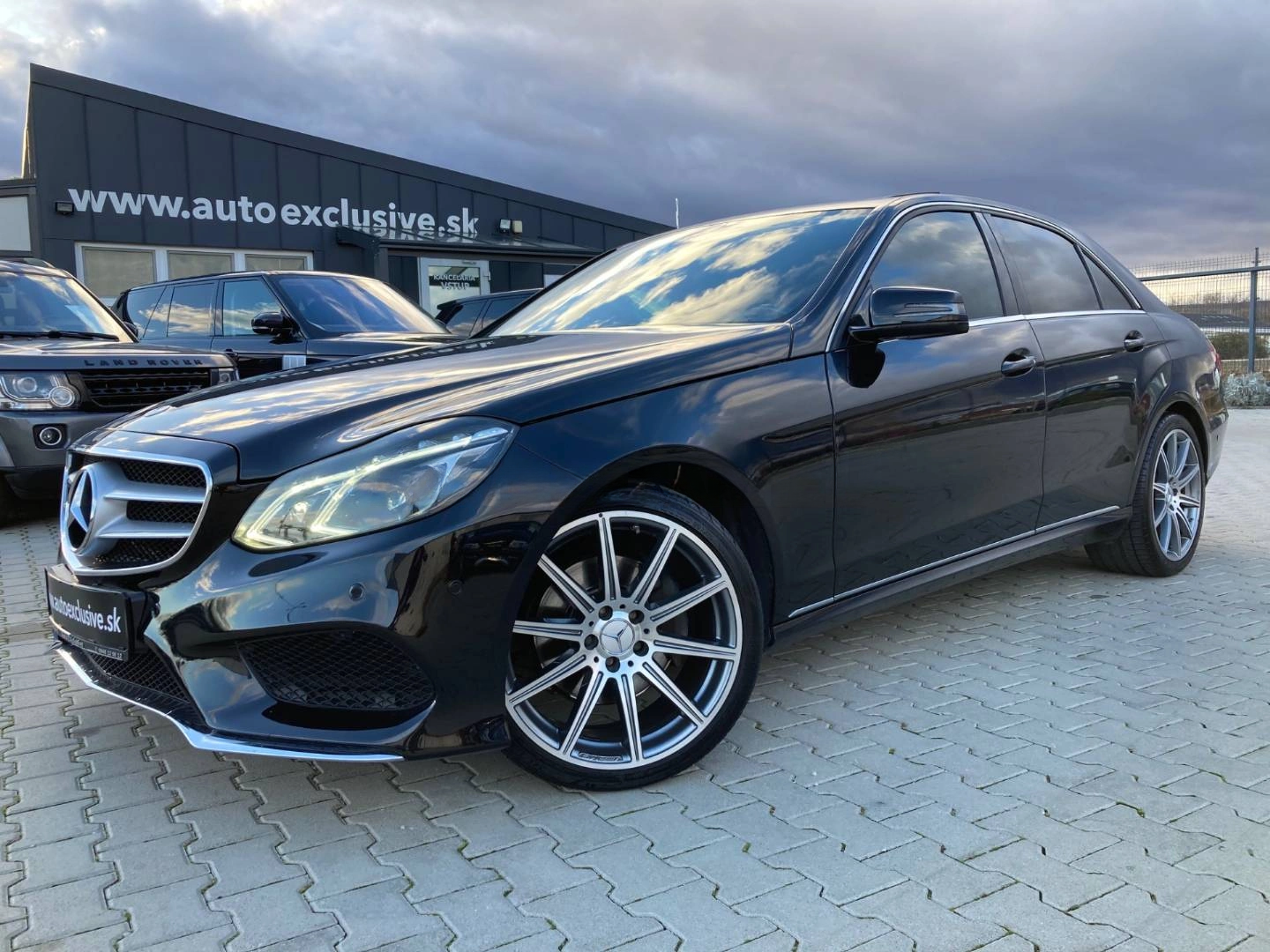 Van MERCEDES E TRIEDA SEDAN 2014