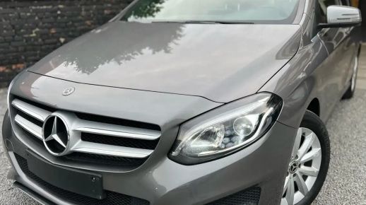 MERCEDES B 180 2019