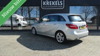 Financování Hatchback MERCEDES B 200 2016