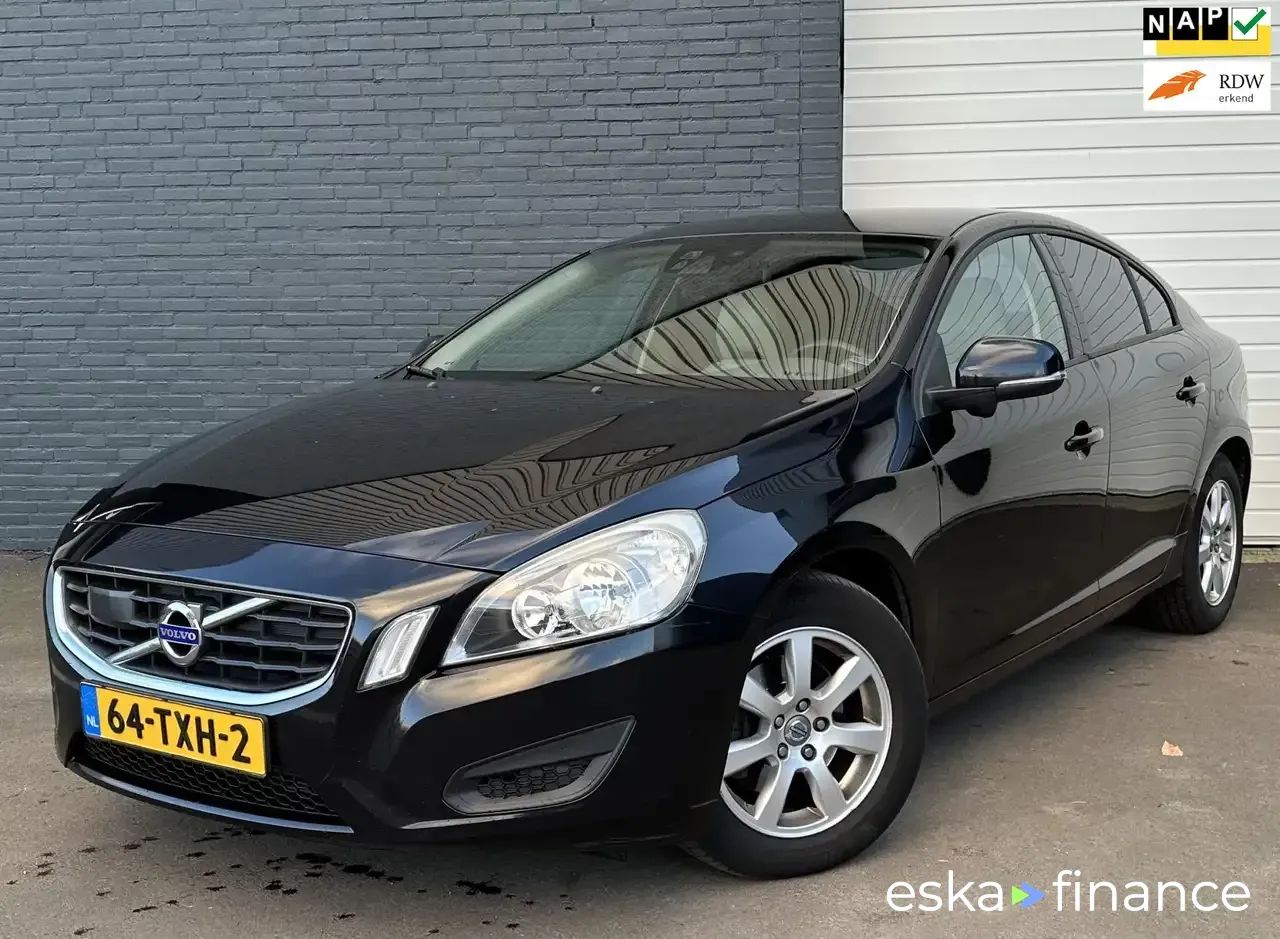 Lízing Sedan Volvo S60 2012