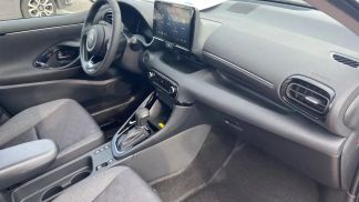 Leasing Sedan Toyota Yaris 2025