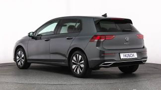 Sedan Volkswagen Golf 2023