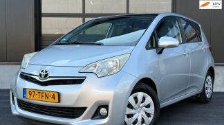 Lízing Hatchback Toyota Verso-S 2012