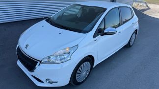 Lízing Hatchback Peugeot 208 2015