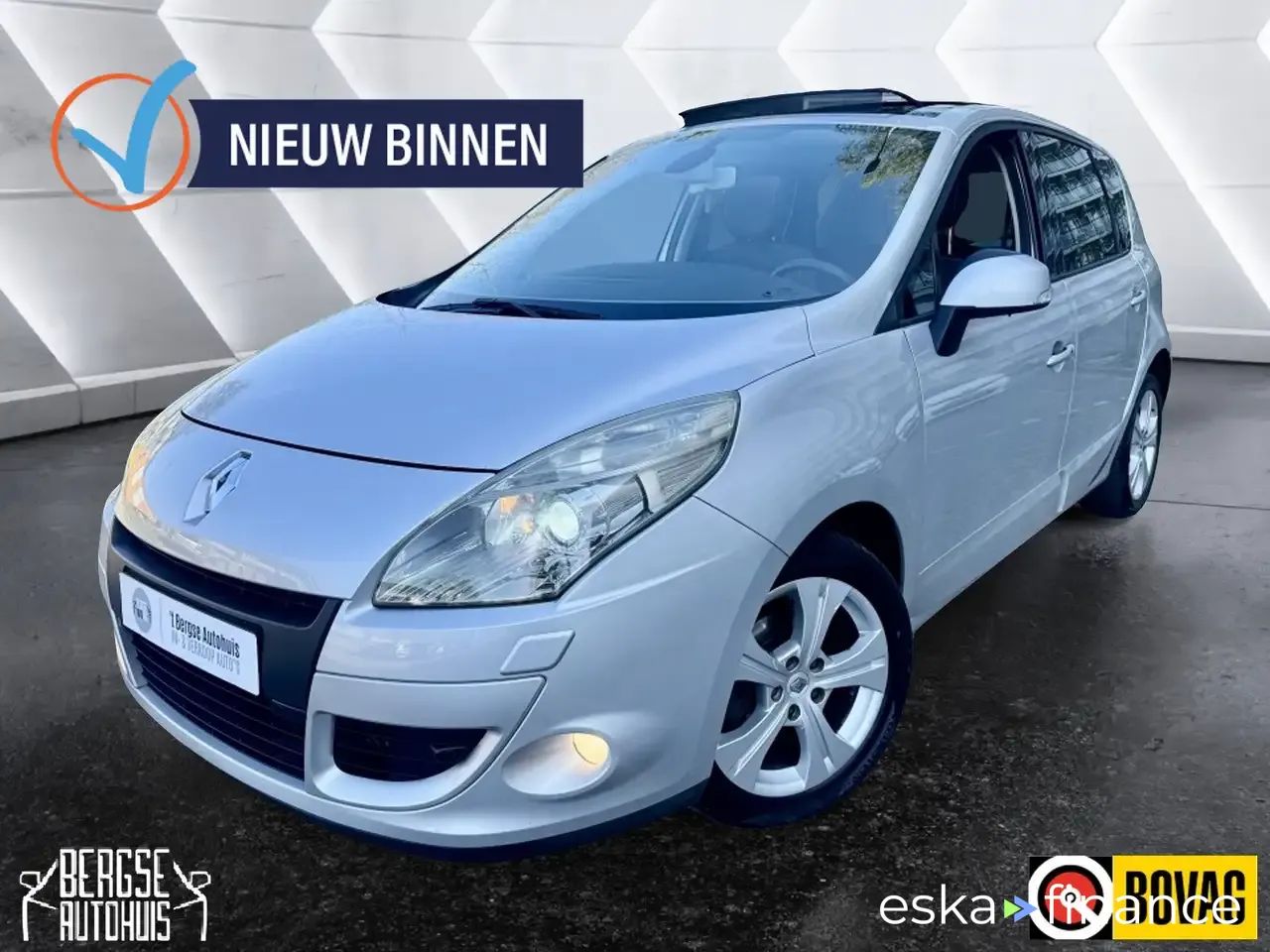 Lízing Hatchback Renault Scenic 2010