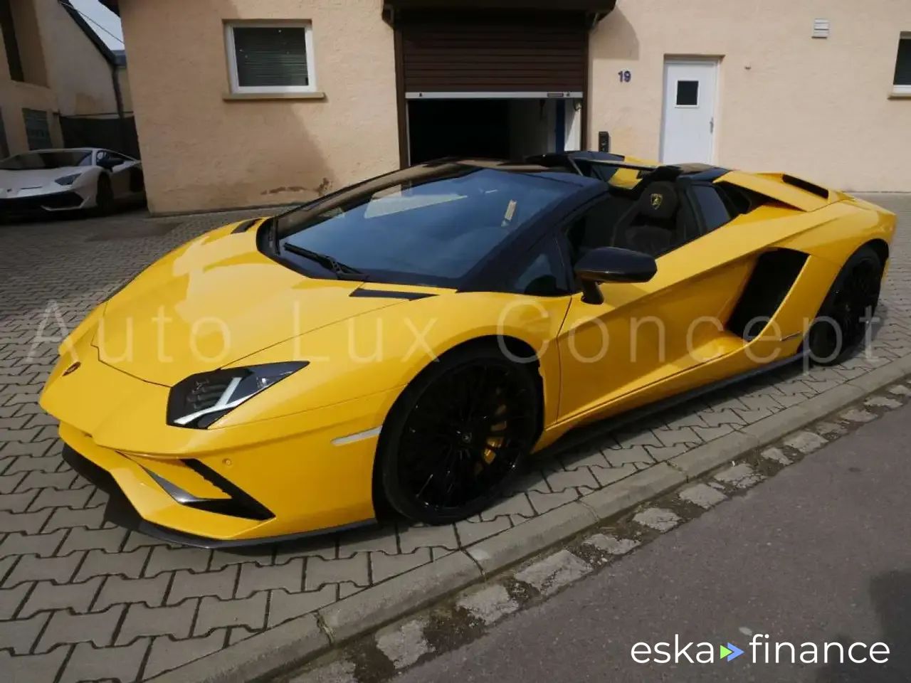 Leasing Convertible Lamborghini Aventador 2019