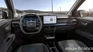 Lízing Hatchback Ford Tourneo Courier 2025