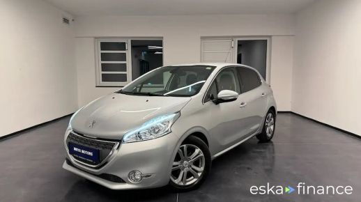 Peugeot 208 2012