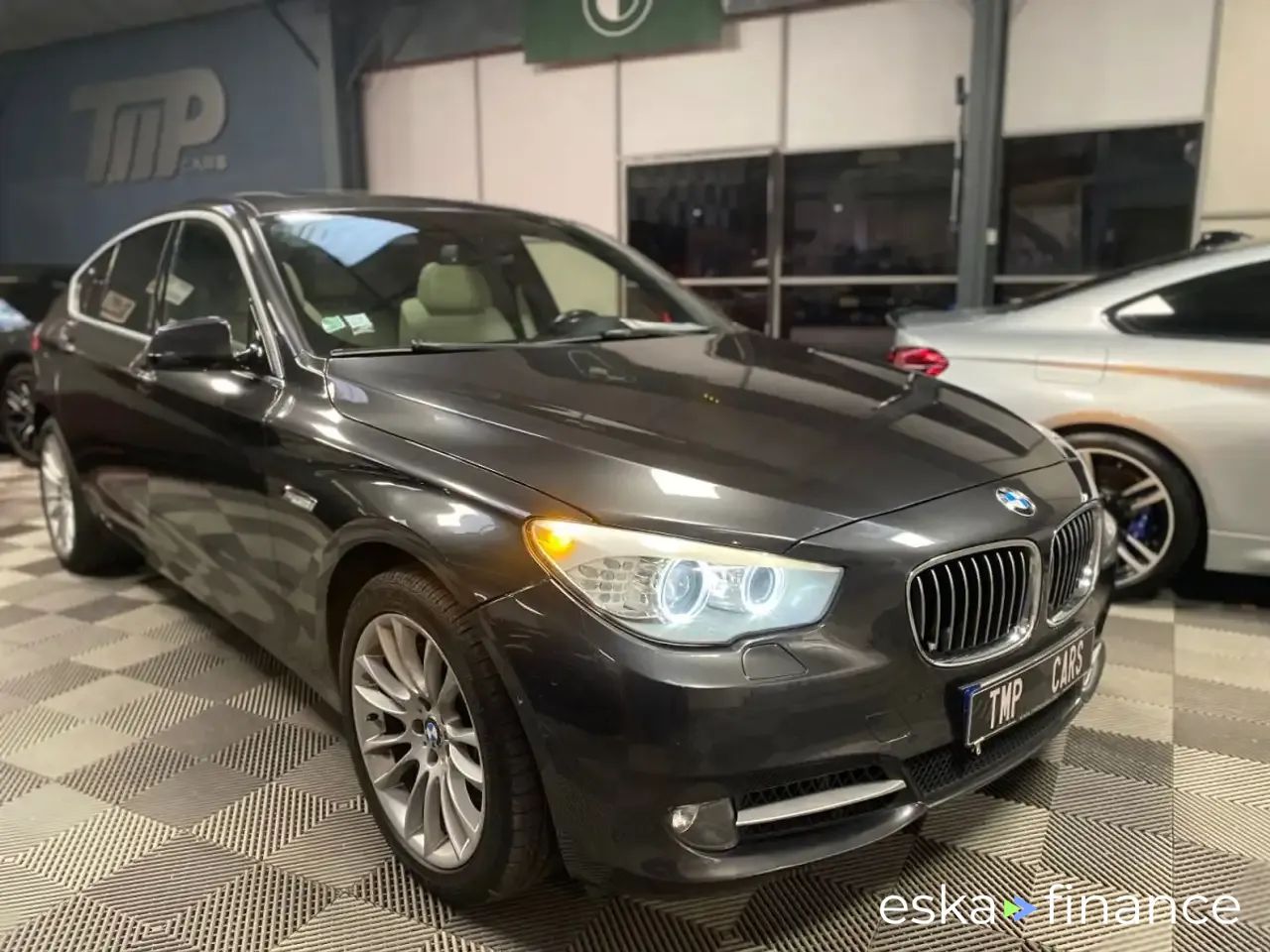 Financování Sedan BMW 535 2011