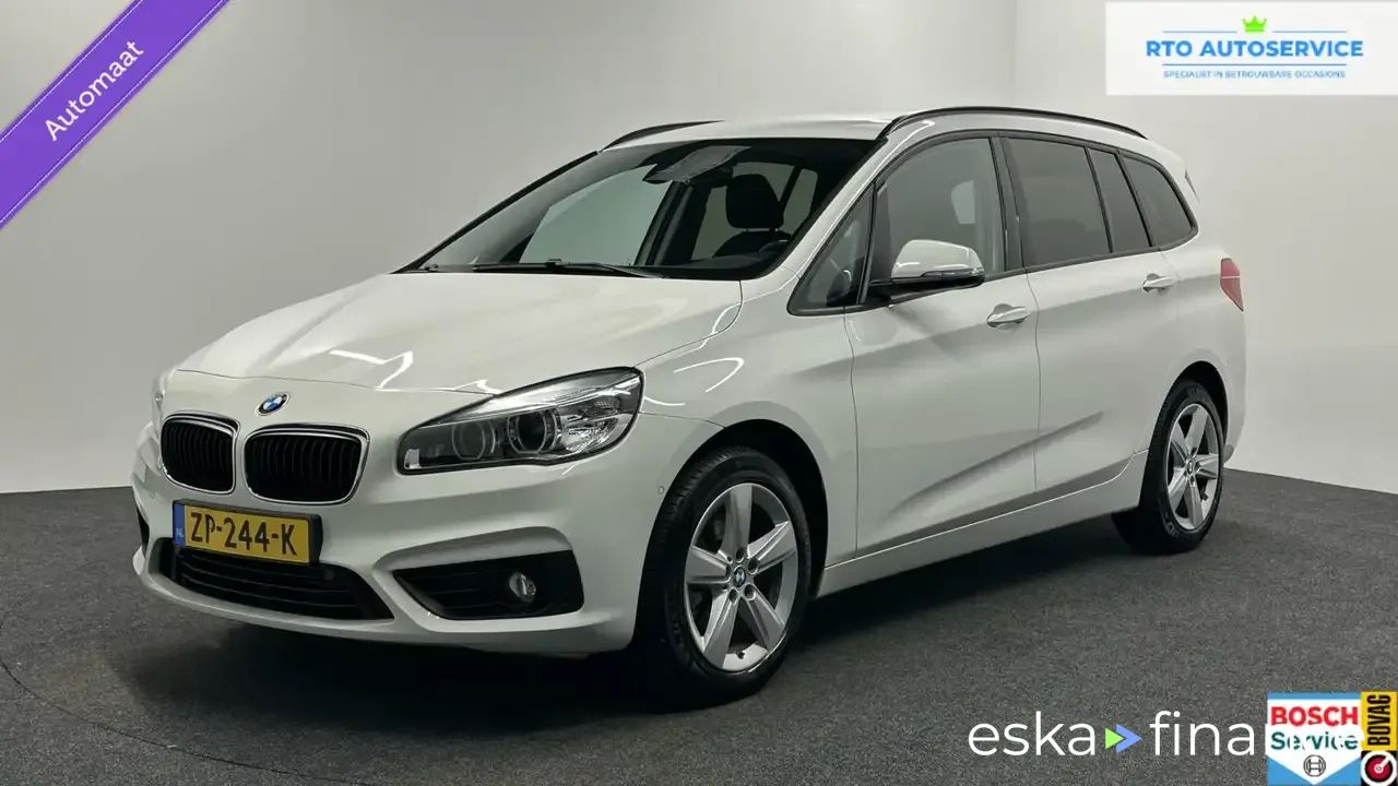 Lízing Hatchback BMW 218 2018
