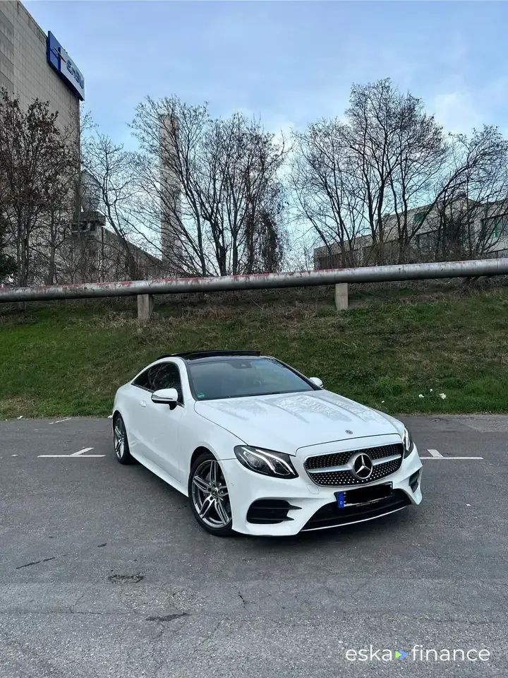 Finansowanie Coupé MERCEDES E 300 2018
