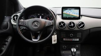 Lízing Hatchback MERCEDES B 180 2017