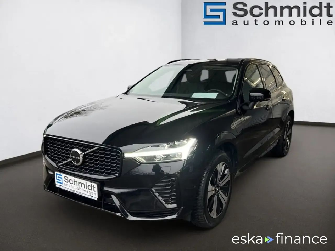 Lízing Sedan Volvo XC60 2024