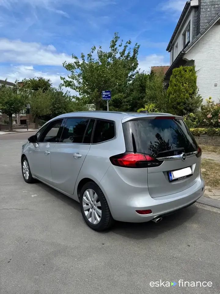 Lízing Hatchback Opel Zafira 2018