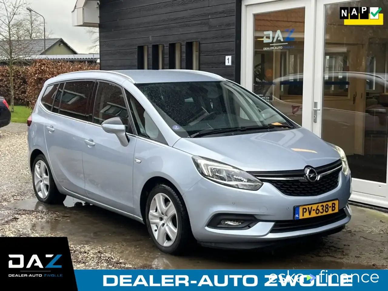 Lízing Hatchback Opel Zafira 2017