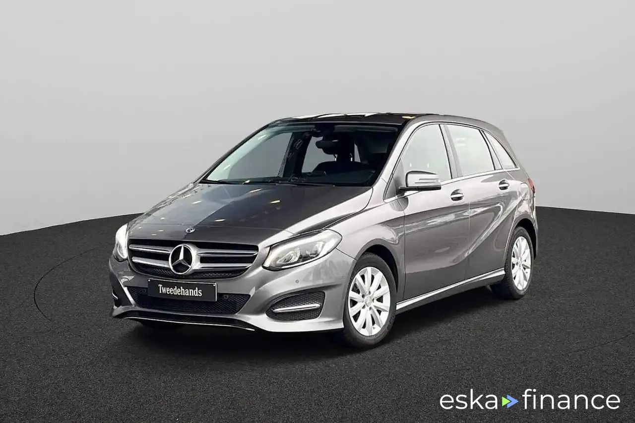 Financování Vagón MERCEDES B 180 2017